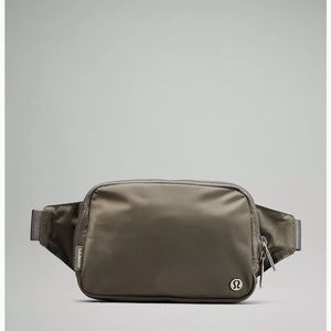 Lululemon Everywhere Belt Bag Large